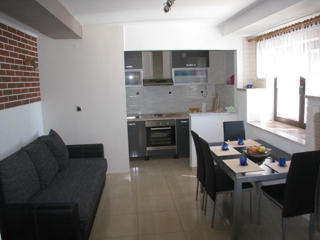 Apartments Miljak Omis Ngoại thất bức ảnh
